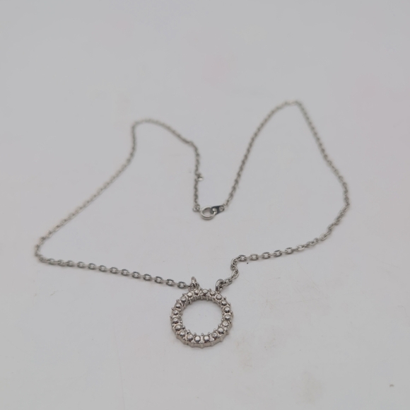 Elegant Circle Wreath Silver Pendant 20 In Necklace Costume - Picture 2 of 4
